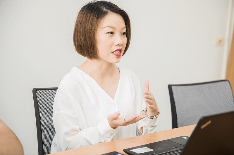 Lulu Liu, retail Marketing Sec.’s deputy manager of TekCare, share the needs in e-management