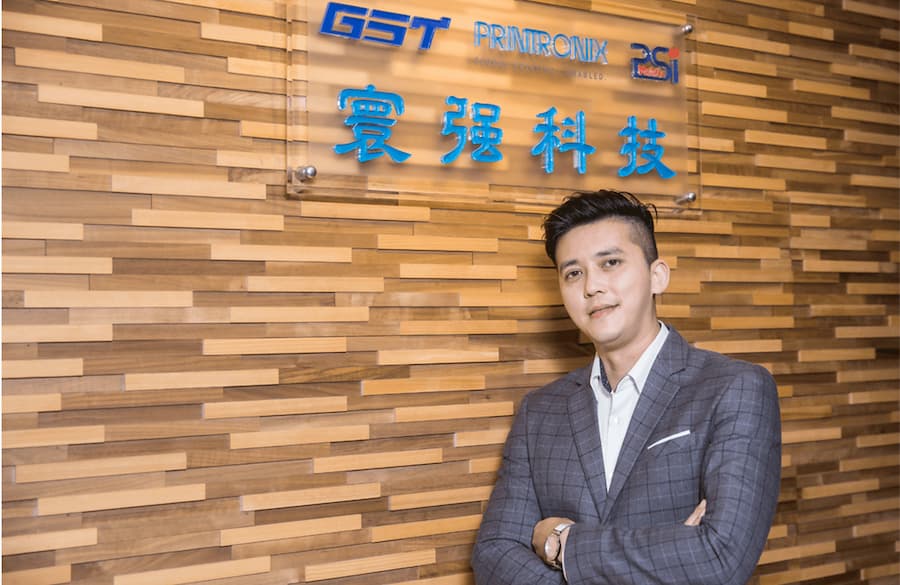 Eric Jian, sales manager of Global Service Technology CO., LTD., shared the experience in digital transformation.